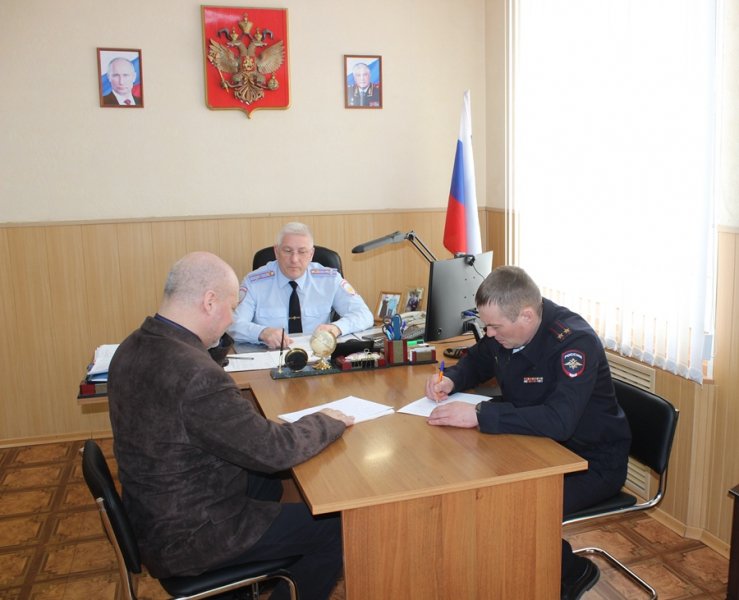 Член Общественного совета при краевой полиции с рабочим визитом посетил МО МВД России «Назаровский»