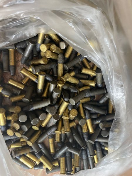В Назарово сотрудники полиции изъяли из незаконного оборота части оружия и более 1000 патронов